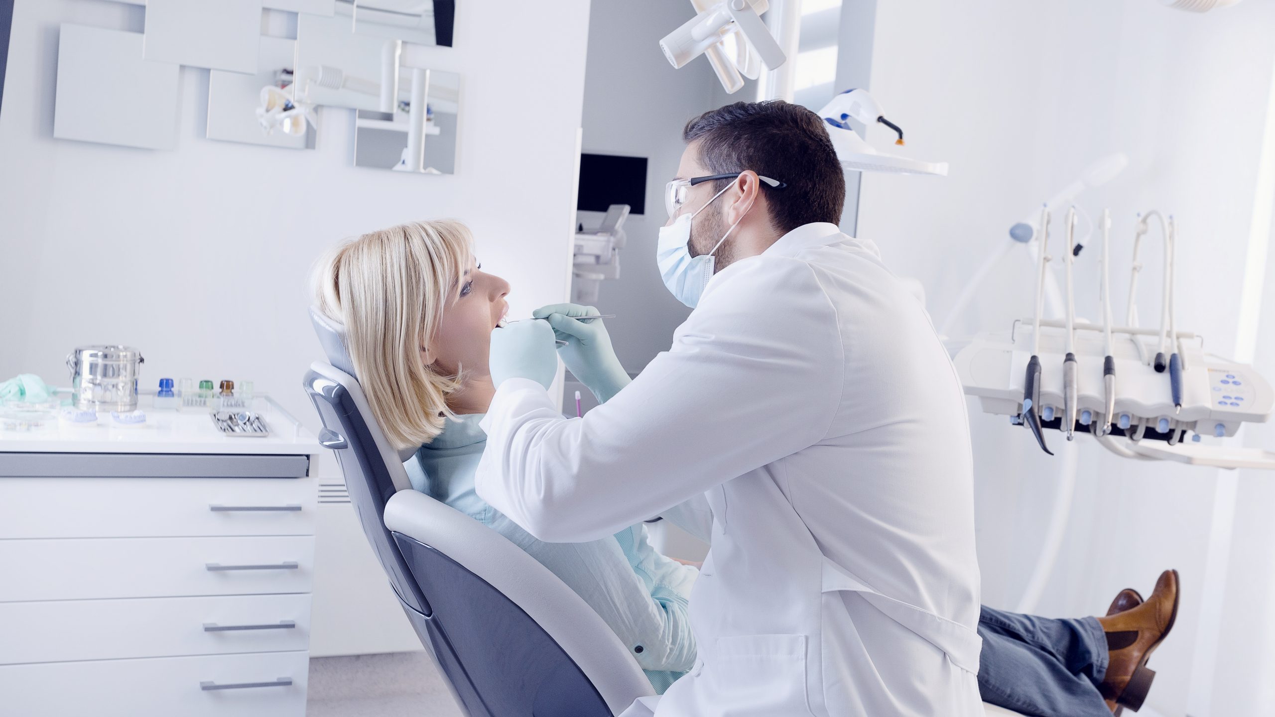 Dentist in Robins, IA